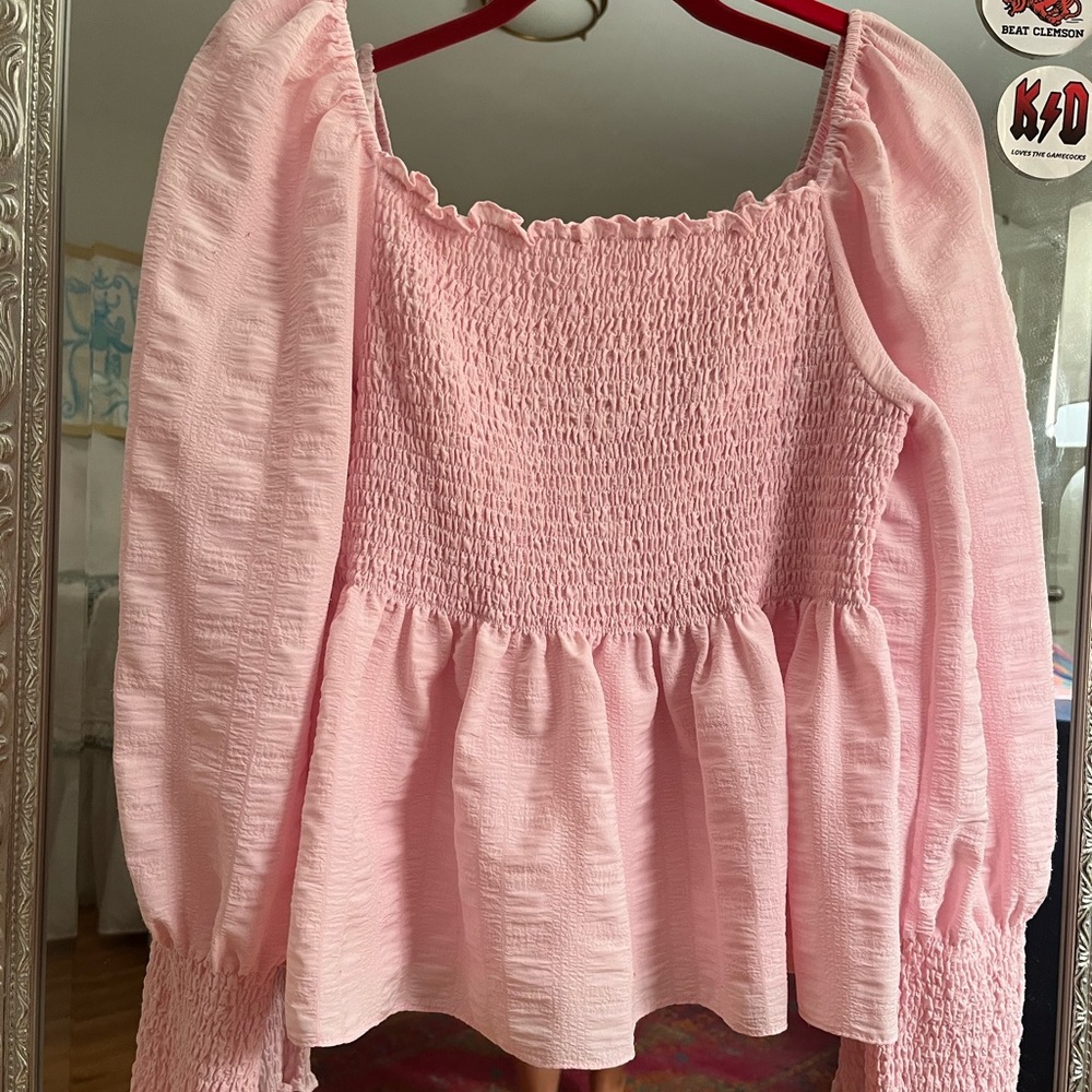 Vestique pink long sleeve top